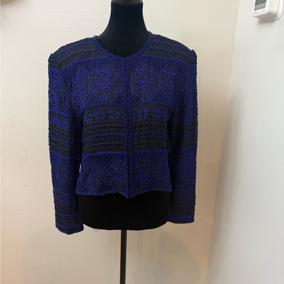 Talbots vintage women’s black 100% Silk Beaded
Evening Jacket Size medium - Picture 2 of 4